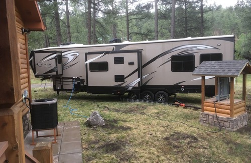 Ruidoso Cabin | Big Log Cabin Home, Large Back Deck Overlooking Cedar Creek ~ Close To Downtown