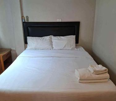 Nong Chaeng Hotel | Big Moose Pattaya