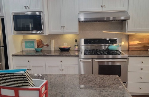 Oxnard Shores House | Big Relaxing Beach House 3 Bedrooms and a loft, less than 500 steps to the sand!