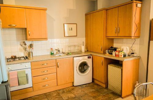 Londonderry Apartment | Big RiverView Flat