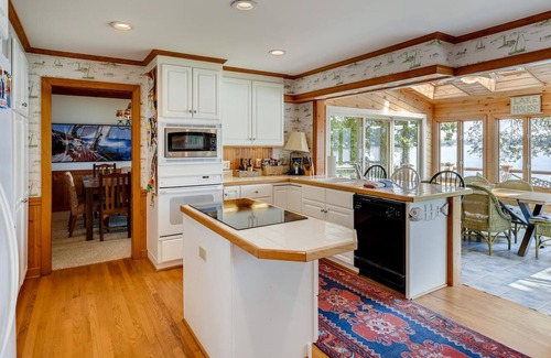 Troutman House | Big Water- Some of the BEST water views on Lake Norman!