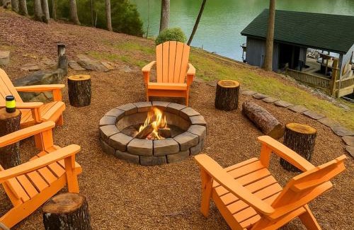 Mayhew House | Big Water View Lake Home in Mooresville, North Carolina