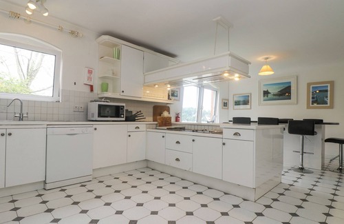 Dartmouth Cottage | Bight Boathouse