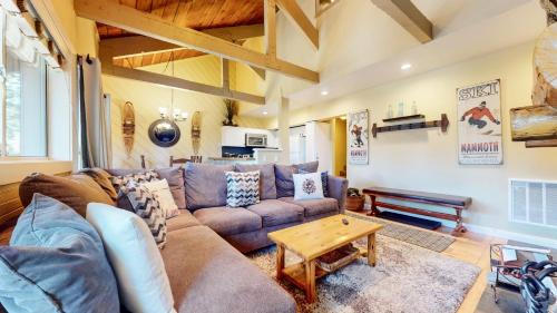 Majestic Pines Apartment | Bigwood #30 condo