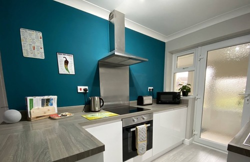 Driffield House | Bijou Abode::charming bungalow, quiet setting, gardens, private parking & cabin.