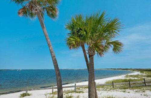 Navarre Beach Apartment | Bikini Bottom by Gulf Coast Getaways