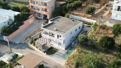 Dugi Rat Apartment | Bilić S