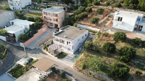 Dugi Rat Apartment | Bilić S