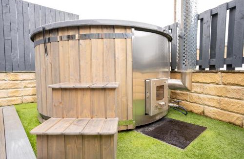 Slaithwaite Apartment | Billie Island apartments