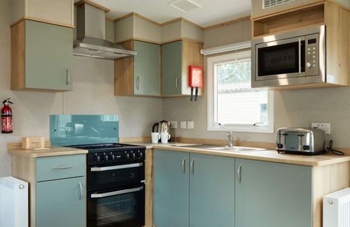 Great Billing House | Billing Aquadrome Silver 3 Bed Caravan CD50