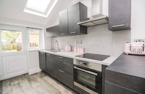 Dearham House | BILLY'S COTTAGE, pet friendly, with a garden in Dearham