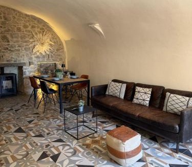 Campiglia Marittima Apartment | Bilocale vista mare nel borgo di Campiglia Marittima