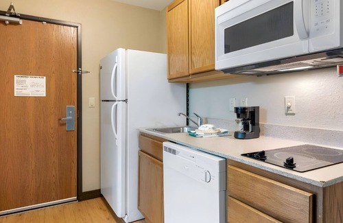 South Bend Hotel | Birch Hill Suites South Bend