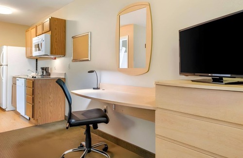 South Bend Hotel | Birch Hill Suites South Bend