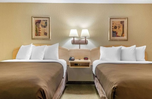 South Bend Hotel | Birch Hill Suites South Bend