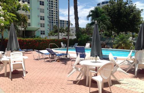 Central Beach Hotel | Birch Patio Motel