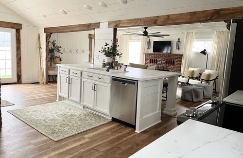 Branchport House | Birchwood Cottage, 200ft of Lake Beach-Fully flat lot -Private Driveway