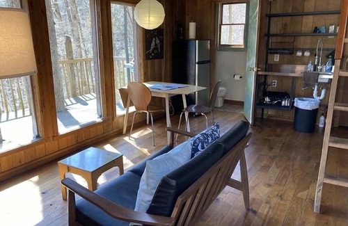 Slade House | Bird Nest Cabin: A Charming Hideaway Close to Natural Bridge, Dining, and Trails
