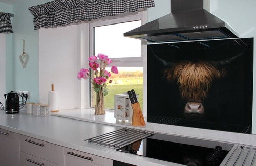 Jedburgh Cottage | BIRDS NEST, family friendly, character holiday cottage in Jedburgh