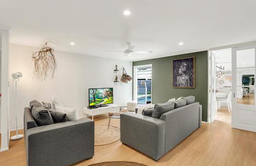Sunrise Beach House | Birdsong
