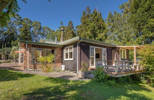 Whangamata House | Birdsong - Whangamata Holiday Home
