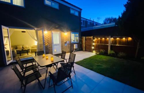 Birmingham House | Birmingham Central Cosy 4BR Home with Free Parking