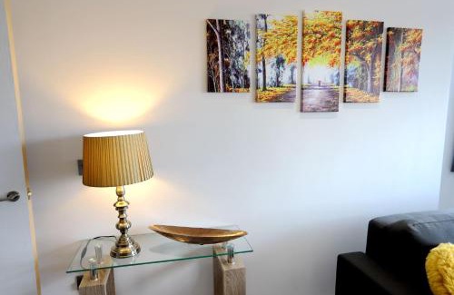 Sheldon Apartment | Birmingham NECAirport Interchange shortstay homebase