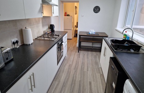 Birtley Apartment | Birtley's Diamond 3 bed Apt, Sleeps 6 Guests