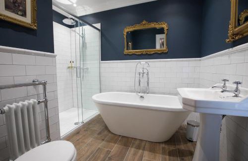 Londonderry Hotel | Bishop's Gate Hotel