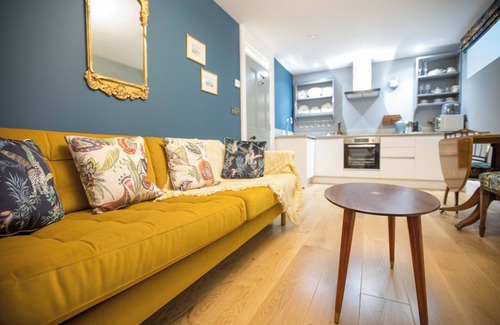 Londonderry Hotel | Bishop's Gate Hotel
