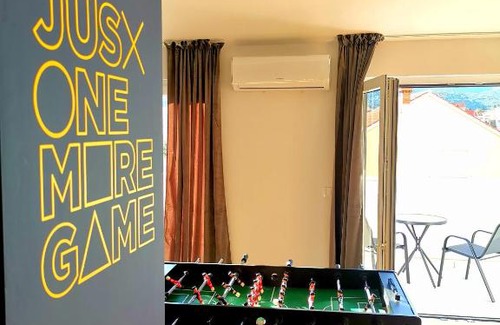 Zupa dubrovacka Apartment | 'Bjonda' 200m2 on two floors - Game Room, Hot Tub and Kids Zone - large balconies on each floor