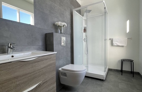 Laugarvatn House | Bjork Guesthouse