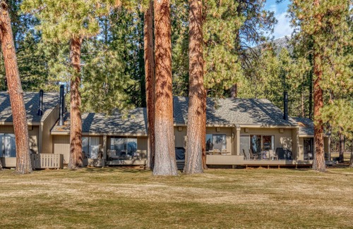 Black Butte Ranch Apartment | Black Butte Ranch Lodge Room 020