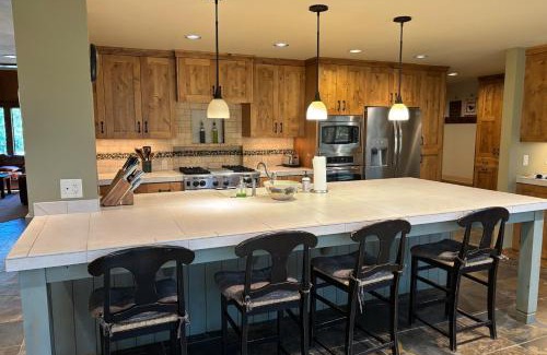 Black Butte Ranch House | Black Butte Ranch 208