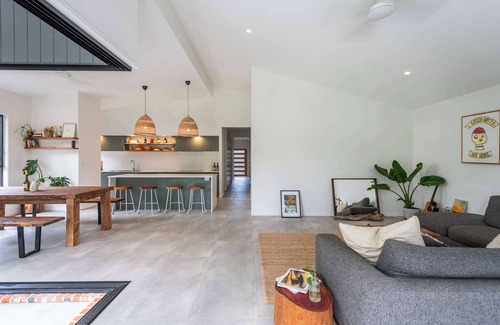 Wooloweyah House | Black Cockatoo - Oceanstays - Pet Friendly