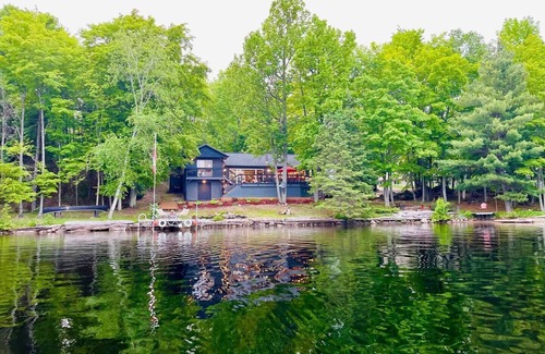 Greater Madawaska House | Black Donald Escapen
