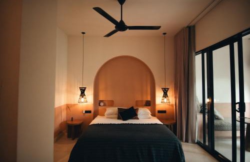 Angulugaha Apartment | Black Honey