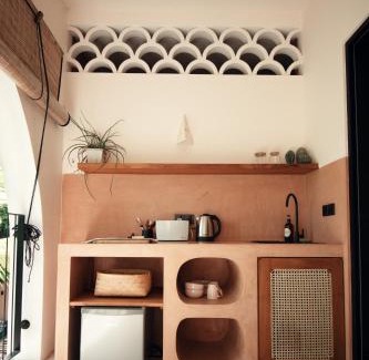 Angulugaha Apartment | Black Honey