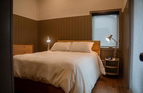 Bronson Hotel | Black Prong Resort