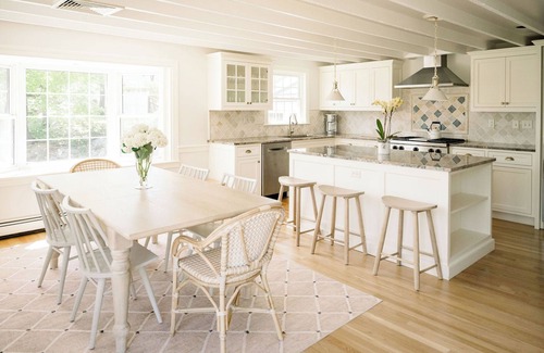 Cohasset House | Black Rock Beach Cohasset 5-Bedroom Home