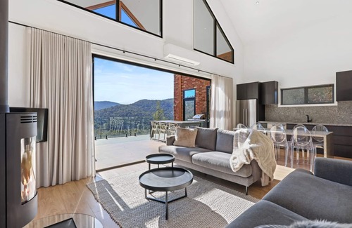 Merrijig House | Black Tusk - Merrijig - Sleeps 8