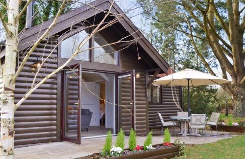 Cheddar House | Blackberry Lodge