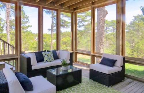 Wellfleet House | Blackfish Bungalow