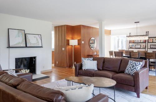 Wellfleet House | Blackfish Bungalow