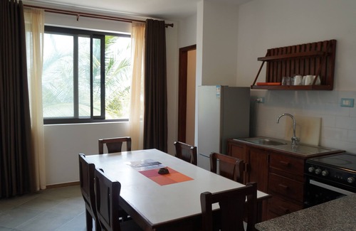 Uroa Hotel | Blackstone Beach Resort