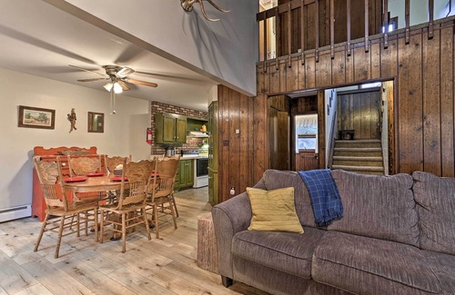 Briar Crest Woods House | Blakeslee Hideaway w/Lake Access: 3 Mi to Ski!