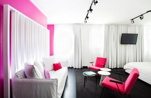 South of Fifth Hotel | Blanc Kara- Adults Only