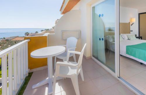 Cala Anguila-Cala Mendia Hotel | Blau Punta Reina