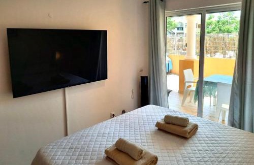 Montenegro House | BLife Macaya private rooms