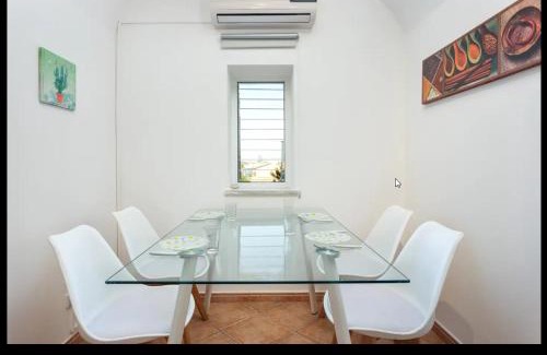 Faro House | BLife Moustachya private rooms